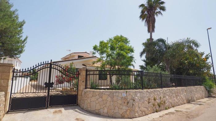 La casa di Nonno Seba by Salento affitti