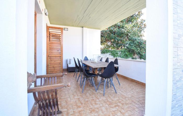 3 Bedroom Gorgeous Home In Lavinio