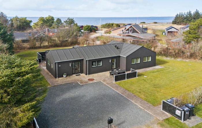 Gorgeous Home In Tarm With Sauna