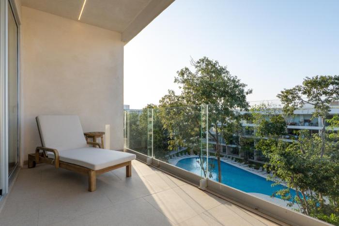 Serene Palms TL A303