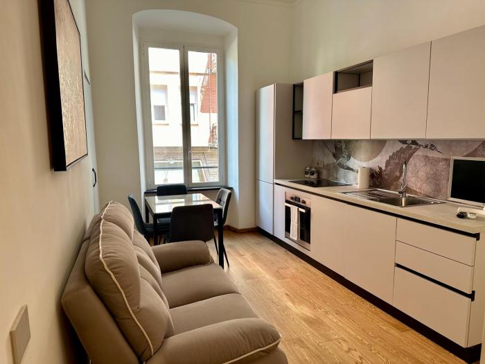 La Dimora - Elegante Trilocale in Centro a due passi dal Mare