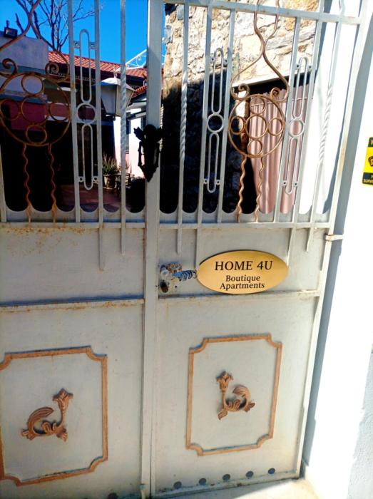 Home4U Κερατέα apt4, just 17km from airport