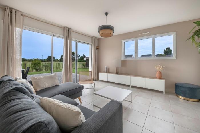 À 650m du bord de mer, belle maison neuve pour 8