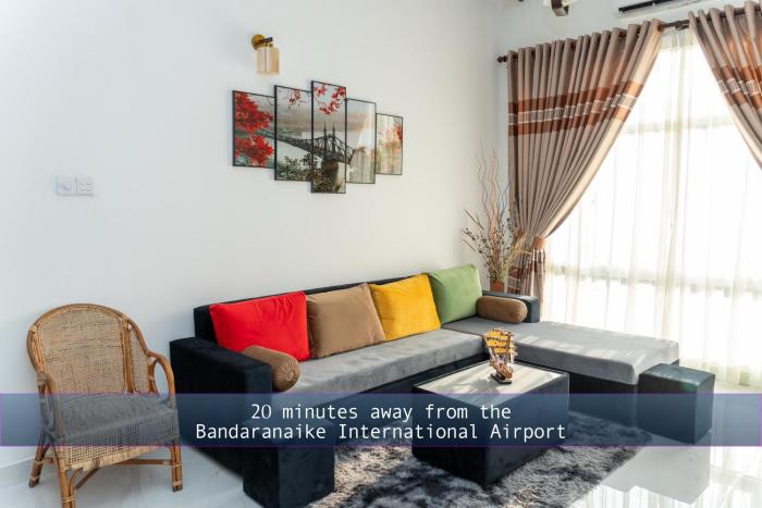 Cinnamon Holiday Home Near Airport