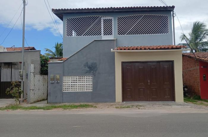 Ampla Casa térrea frente acesso ao Rio Preguiças
