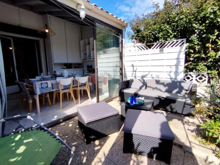 Villa T3 Mezzanine avec Climatisation - 6 Personnes - Parking - Saint-Pierre-La-Mer - FR-1-795-60