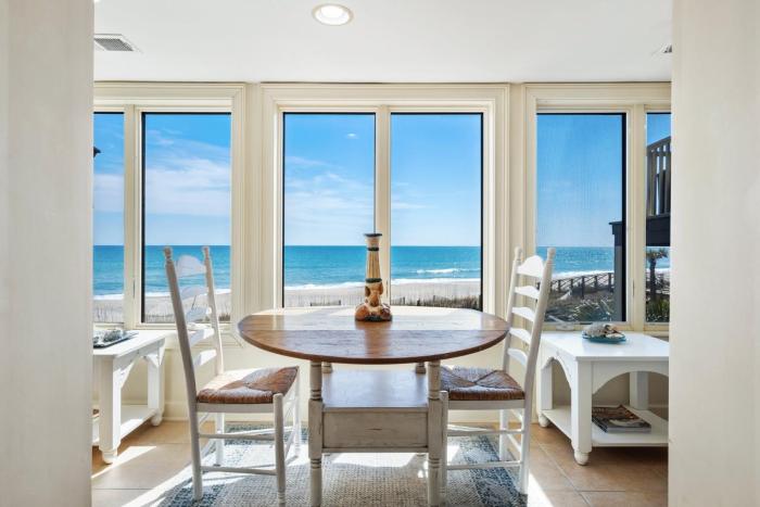 Sea Breeze villa by Peace Vacations