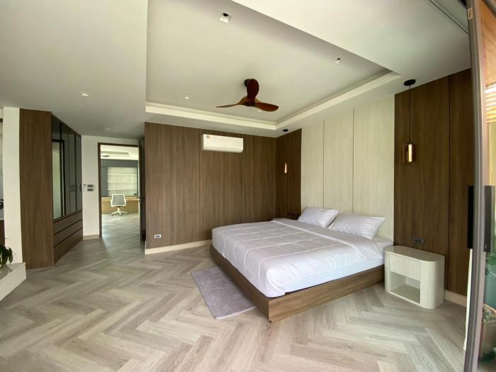 Mountain breeze villa phuket
