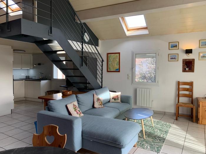 Thonon Concise apt with mezzanine