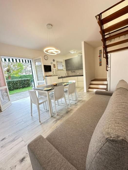 Renovated villa by the sea with private garden