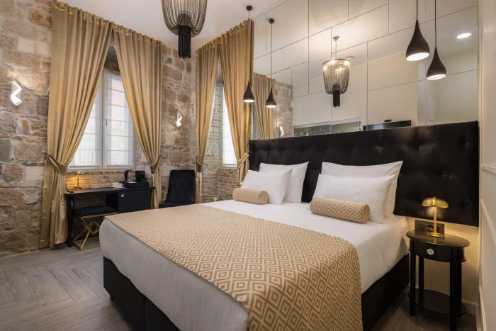 Luxury rooms GOLDEN PALACE CityCentre right next to Diocletians Palace