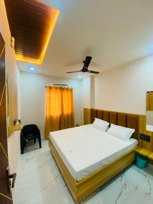 Gyanav Hotel and Restaurant