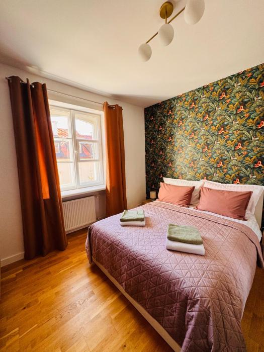 Miodowa Old Town Residence, Historic Royal Route