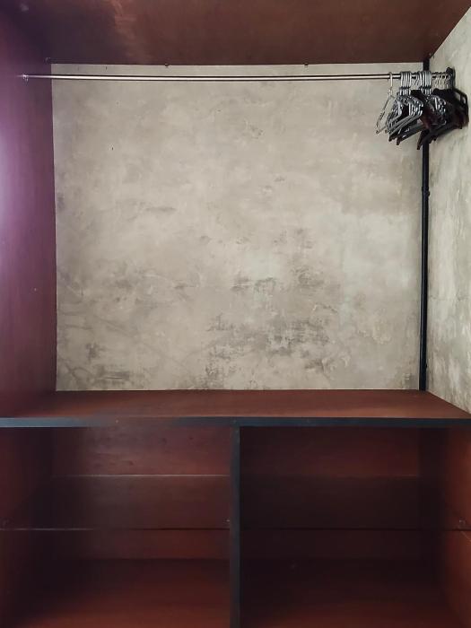 Spacious cozy nia room