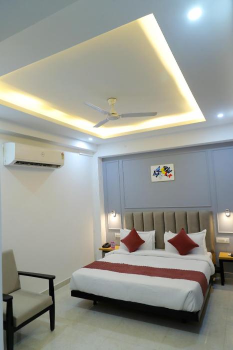 Hotel Mavens House Artemis Hospital Road