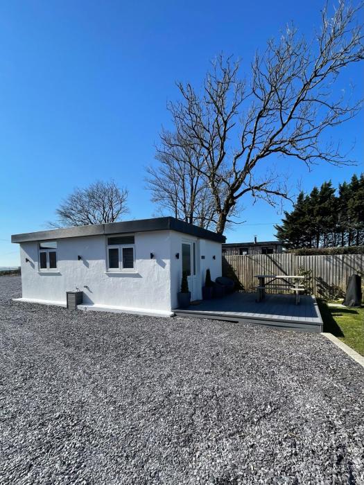 Seiriol, Modern Lodge with Games Room Access