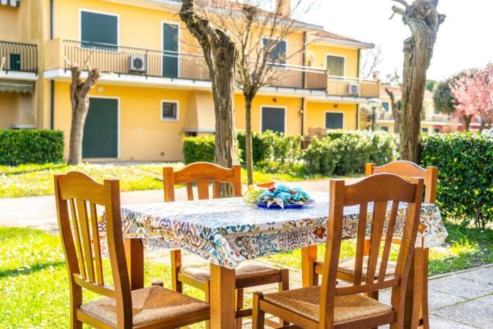 Renovated holiday home with pool in Bibione
