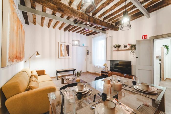 Fancy Colosseum - Best location