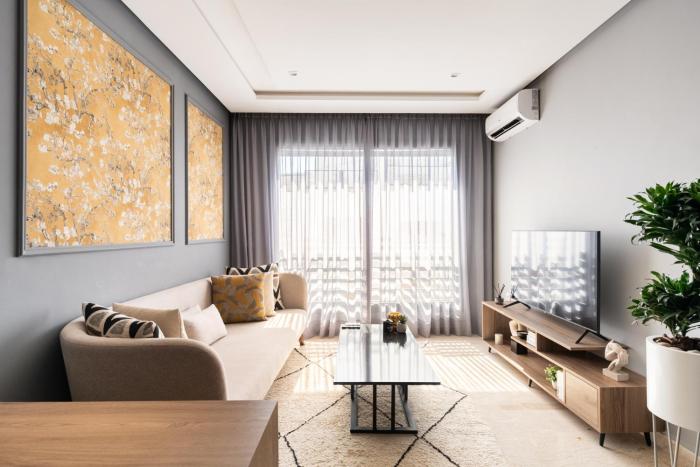 The Twenty-Six Palmier by IB Signature - Design 1Bedroom Apt with Wifi, Parking, Self check-in, 24 x7 Security - City View with terrace - Walk to Cafes! City Centre, Tram