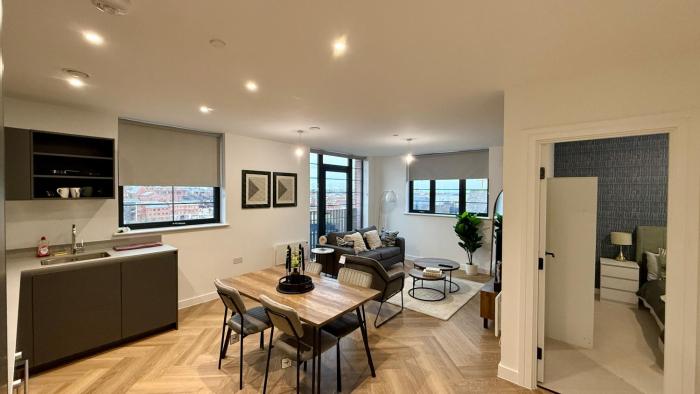 Serene- Stunning Two Bedroom 2 washroom, Spacious, dual aspect lounge, Jwellery Quarter, Birmingham City Centre