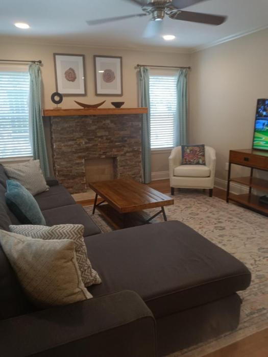 3bd 2bath Spacious Downstairs Duplex