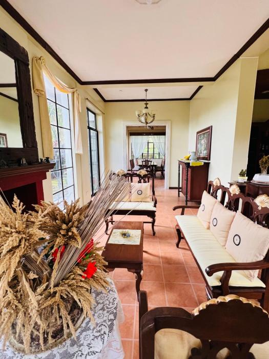 Relaxing Home Villa Cecilia Tagaytay