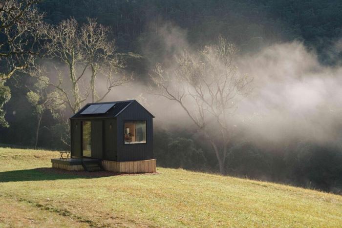 Wild & Secluded Off-Grid Cabin Retreat - Heike