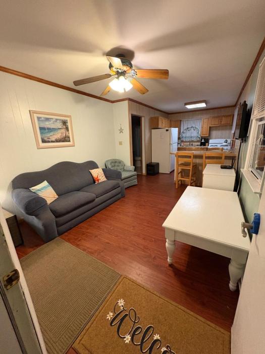 Lovely 26th street Bayside Garage Apt