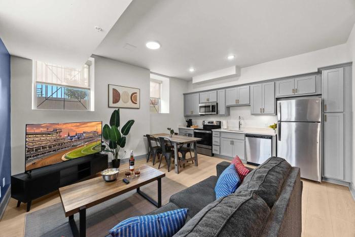 Modern Space in the Vibrant Louisville #110