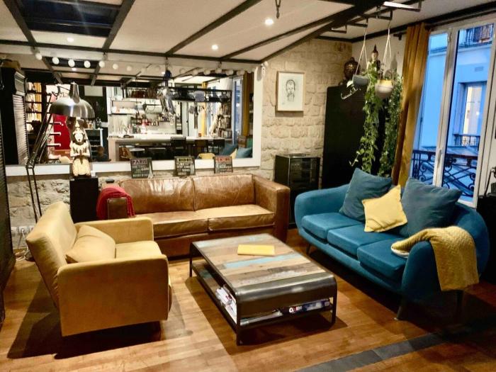 Quiet Loft 70sq in trendy 11th area