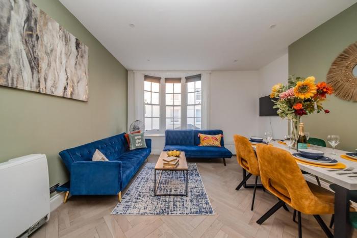 Seafront 3 Bedroom Flat Sleep 10 Guests