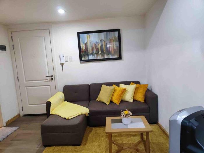 Cozy fully furnished 2 BR unit