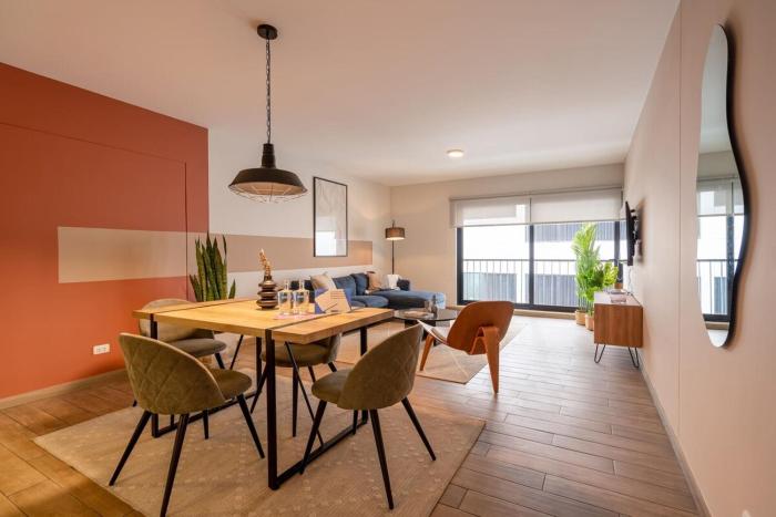 Wonderland 2BR by Geko