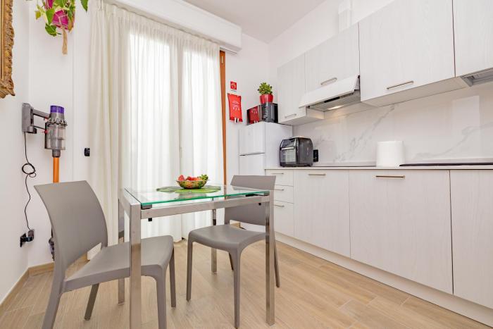 A8 Aloe Rho Fiera -Milano - Malpensa- LUMINOSO e AMPIO MONOLOCALE