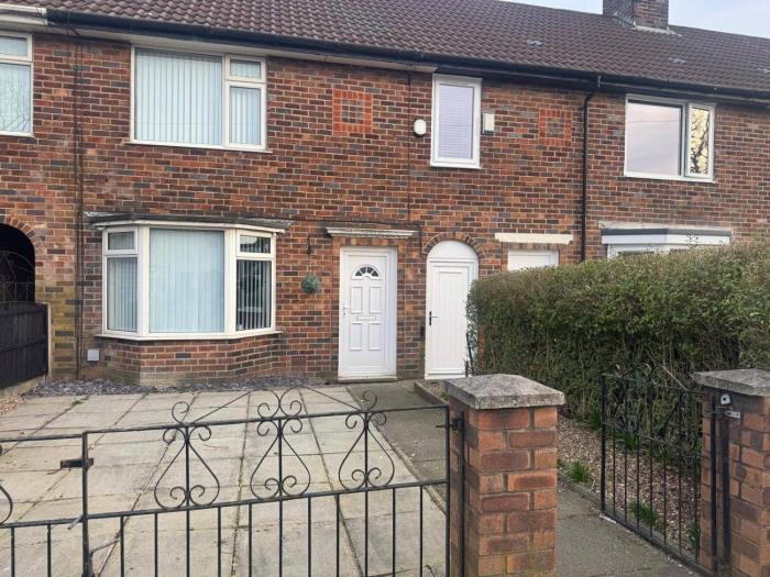 Knotty Ash - 3 Beds - Sleeps 6 - On-Site Parking