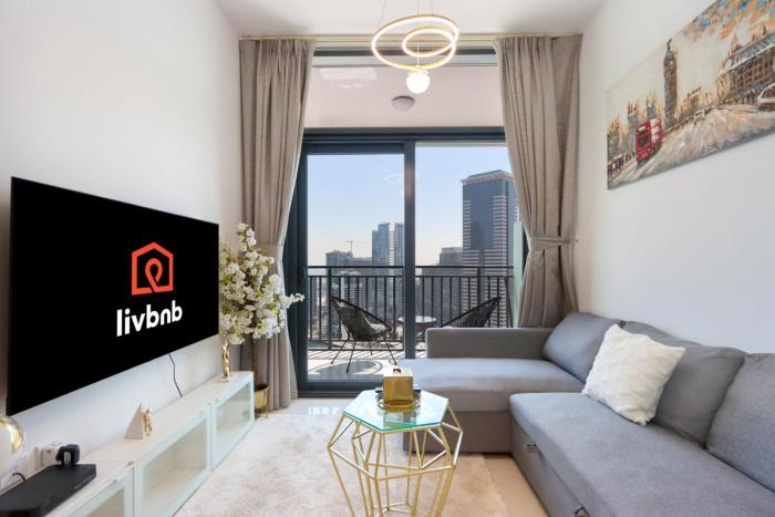 Canalfront Gem 1BR in Zada Tower by Livbnb