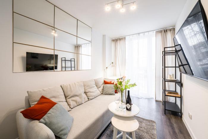 Krzyki Apt - Two Bedrooms, Workspaces - By Rentujemy