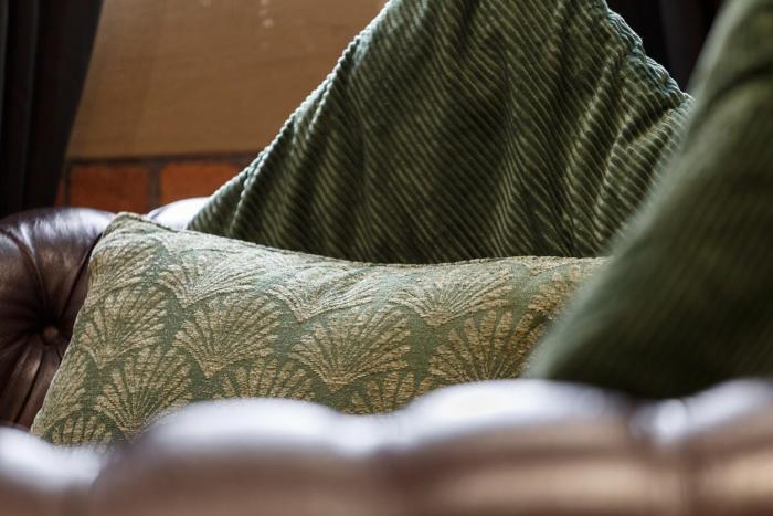 Charming 4BR House in St Helens - Sleep 8