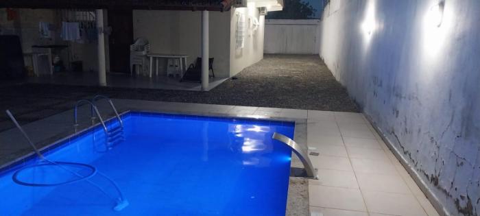 Casa com piscina