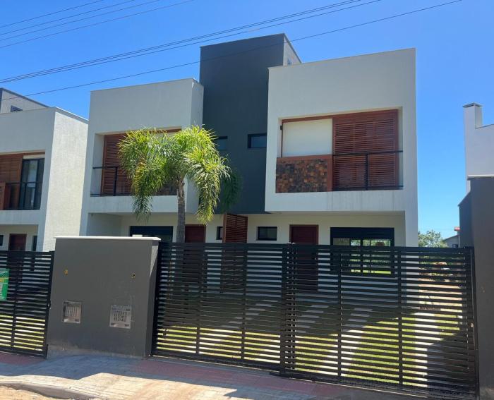 Novíssima Casa Triplex no Rosa