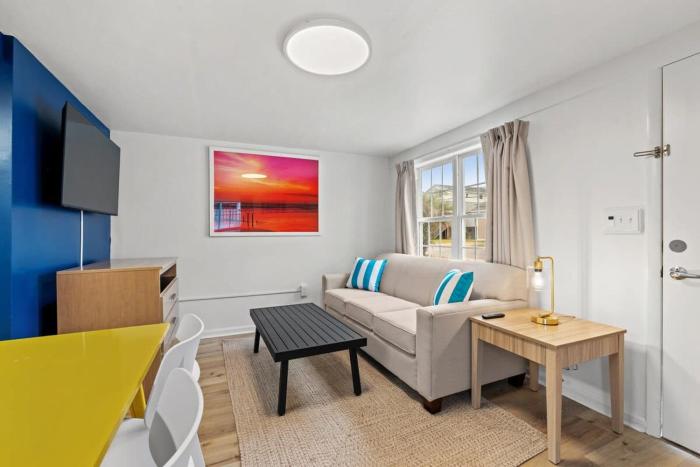 Cabana Beach #1 Condo Steps from the Beach