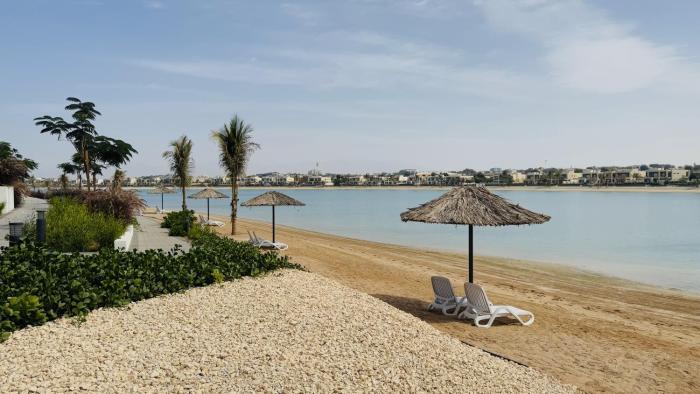 Family Heaven - Private Villa - Private Community Beach - Brand New - Playstation and Games - Close to the Casino being built