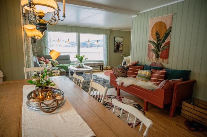 Fredfullt hus ved Oksfjordvannet