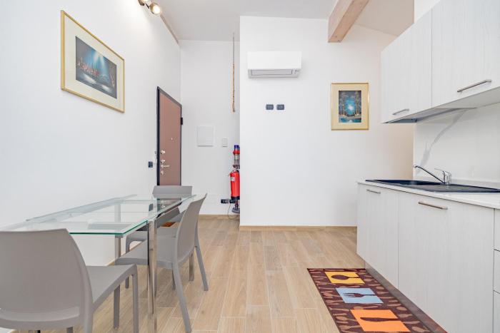 A7 Moonlight - RHO FIERA Mi -Malpensa - AMPIO E LUMINOSO MONOLOCALE