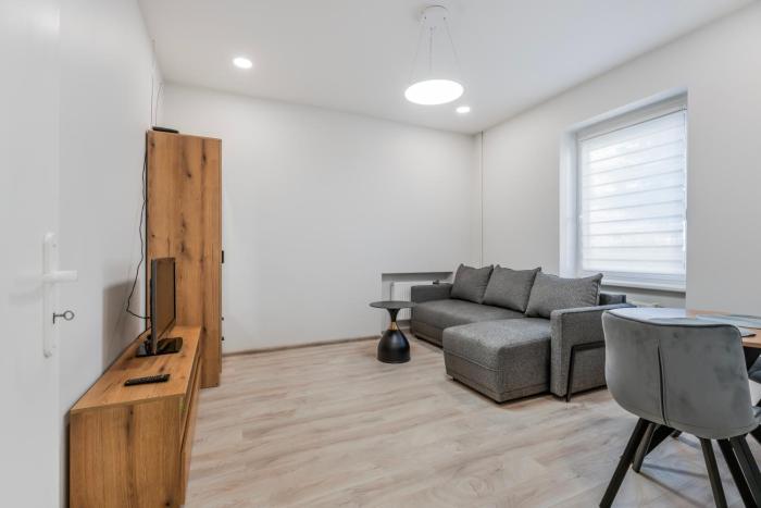 Centrinis butas šalia senvagės