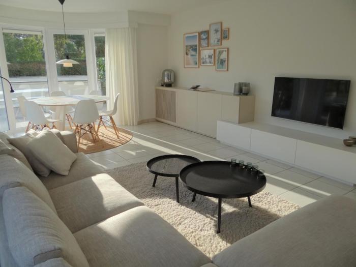 Apartment in Nieuwpoort with Sea Views