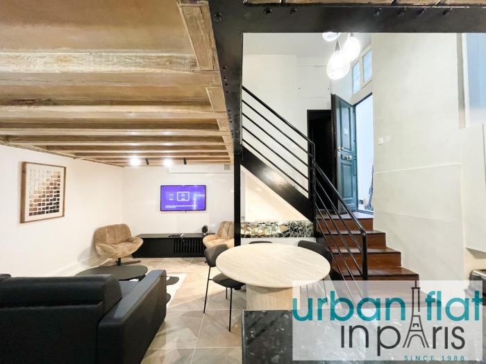 Urban Flat 09 - Stylish Triplex Champs-Elysees