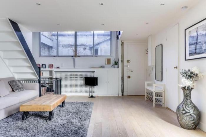 Appartement dArtiste, Terrasse Vue Tour Eiffel