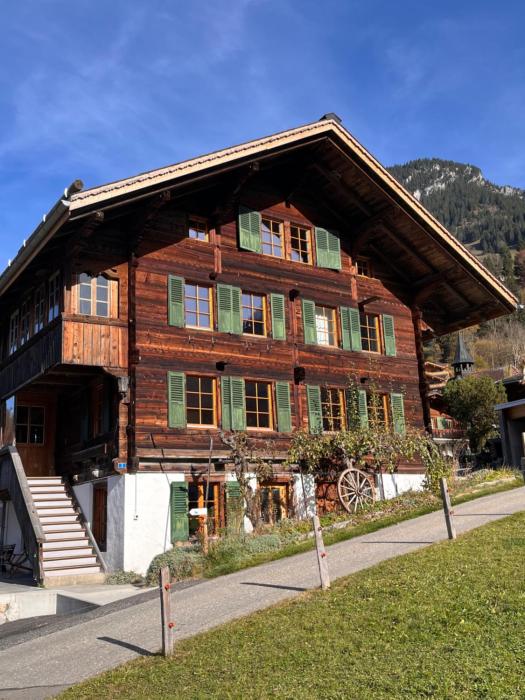 Blüemlisalp-Huus im Kiental