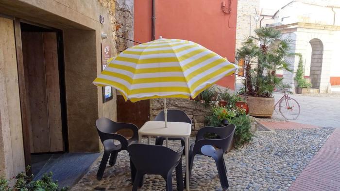 HOST4U - AGRITURISMO Il Geco I, Appartamento unico tipico nella Roccia